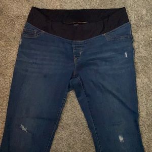 Old Navy Maternity skinny jeans